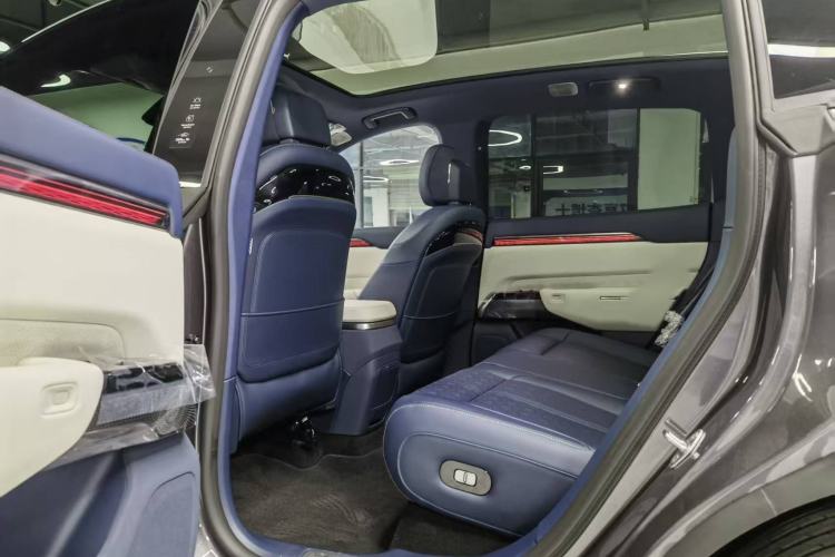 Used Zeekr 7X 2025 75 kWh Rear-Wheel Drive Intelligent Driving Version Interior 3