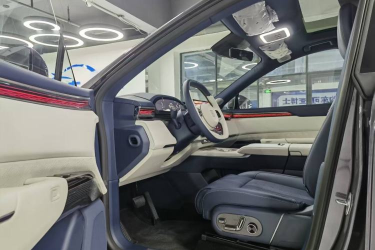 Used Zeekr 7X 2025 75 kWh Rear-Wheel Drive Intelligent Driving Version Interior 4