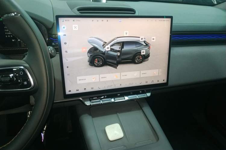 Used Zeekr 7X 2025 75 kWh Rear-Wheel Drive Intelligent Driving Version Audio And AC Panel
