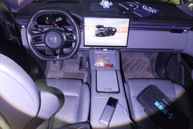Used Zeekr 7X 2025 75 kWh Rear-Wheel Drive Intelligent Driving Version Audio And AC Panel