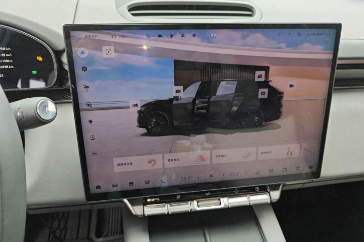 Used Zeekr 7X 2025 75 kWh Rear-Wheel Drive Intelligent Driving Version Audio And AC Panel
