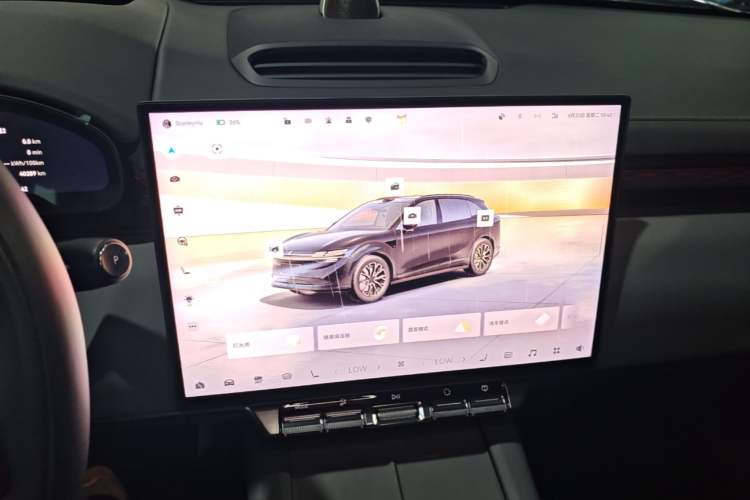 Used Zeekr 7X 2025 100 kWh Long-Range Rear-Wheel Drive with Intelligent Driving Features Audio And AC Panel