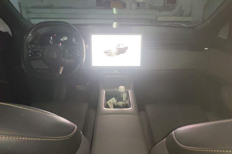 Used Zeekr 7X 2025 75 kWh Rear-Wheel Drive Intelligent Driving Version Center Console