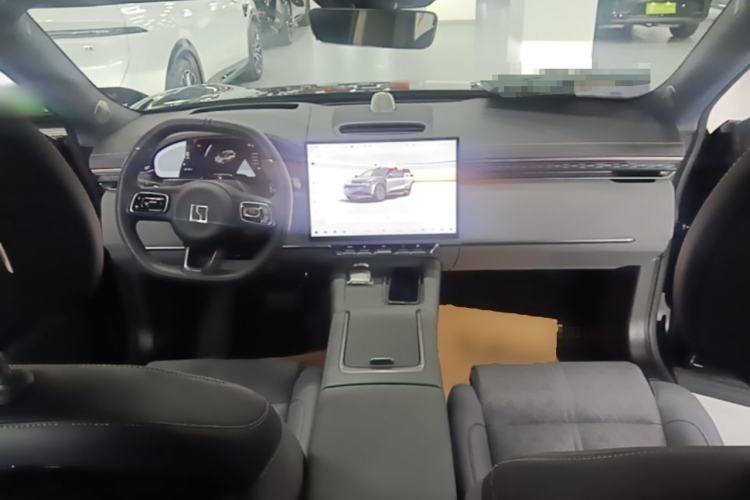 Used Zeekr 7X 2025 75 kWh Rear-Wheel Drive Intelligent Driving Version Center Console