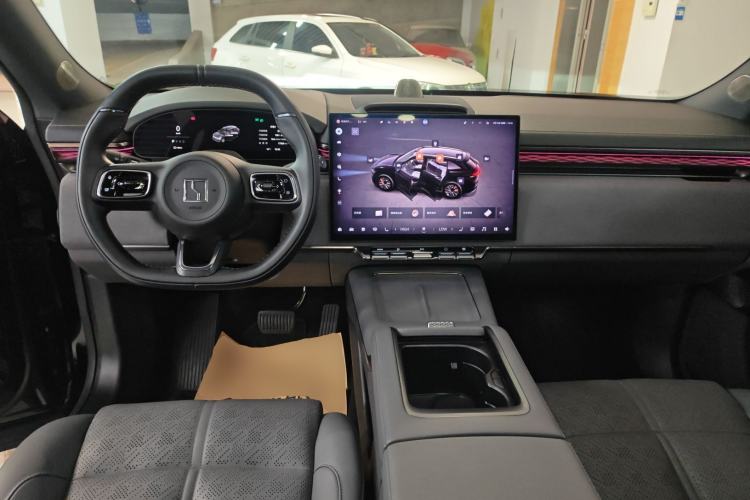 Used Zeekr 7X 2025 75 kWh Rear-Wheel Drive Intelligent Driving Version Center Console