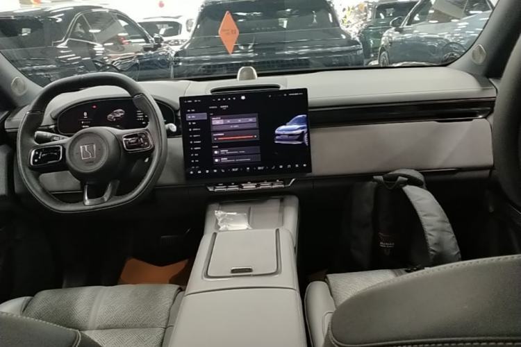 Used Zeekr 7X 2025 75 kWh Rear-Wheel Drive Intelligent Driving Version Center Console