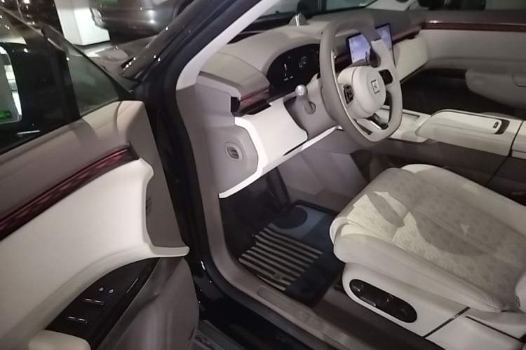 Used Zeekr 7X 2025 100kWh Long-Range All-Wheel Drive Intelligent Driving Version Driver Seat