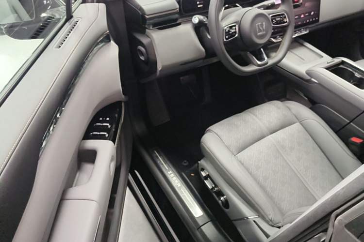 Used Zeekr 7X 2025 75 kWh Rear-Wheel Drive Intelligent Driving Version Driver Seat