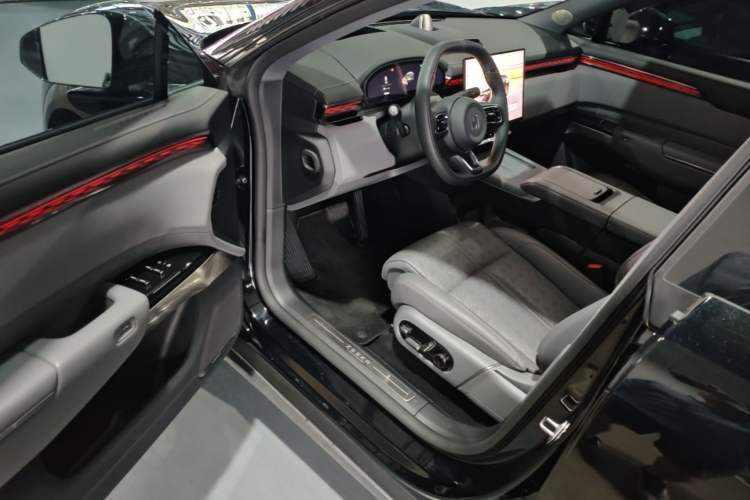 Used Zeekr 7X 2025 100 kWh Long-Range Rear-Wheel Drive with Intelligent Driving Features Driver Seat