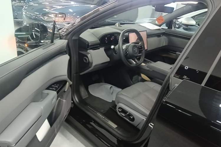 Used Zeekr 7X 2025 75 kWh Rear-Wheel Drive Intelligent Driving Version Driver Seat