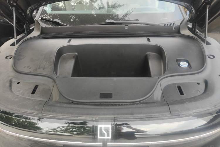 Used Zeekr 7X 2025 100 kWh Long-Range Rear-Wheel Drive with Intelligent Driving Features Engine Bay