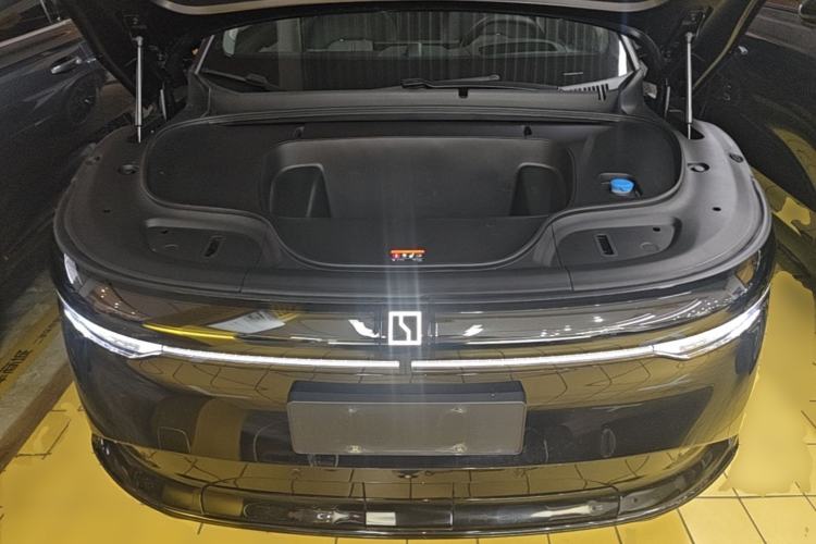 Used Zeekr 7X 2025 100 kWh Long-Range Rear-Wheel Drive with Intelligent Driving Features Engine Bay