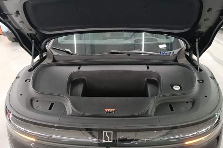Used Zeekr 7X 2025 100 kWh Long-Range Rear-Wheel Drive with Intelligent Driving Features Engine Bay