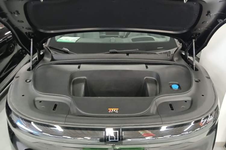 Used Zeekr 7X 2025 75 kWh Rear-Wheel Drive Intelligent Driving Version Engine Bay
