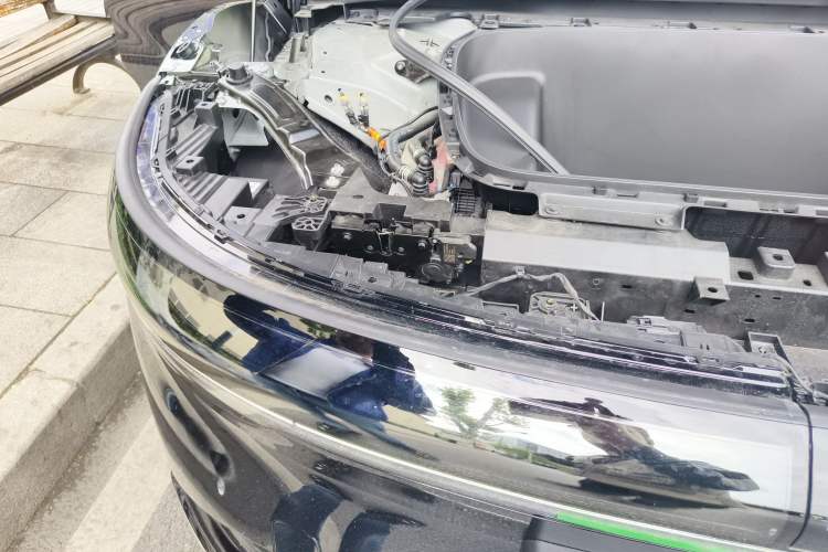 Used Zeekr 7X 2025 100 kWh Long-Range Rear-Wheel Drive with Intelligent Driving Features Engine Bay Right