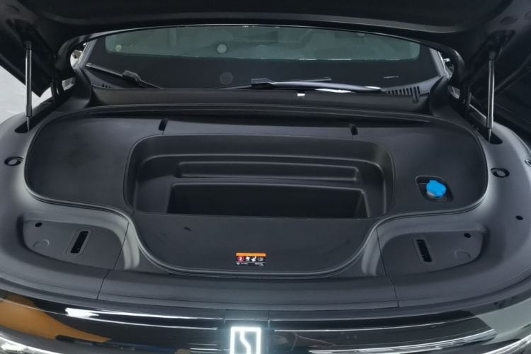 Used Zeekr 7X 2025 100kWh Long-Range All-Wheel Drive Intelligent Driving Version Engine Bay