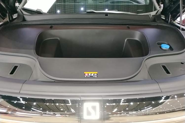 Used Zeekr 7X 2025 75 kWh Rear-Wheel Drive Intelligent Driving Version Engine Bay