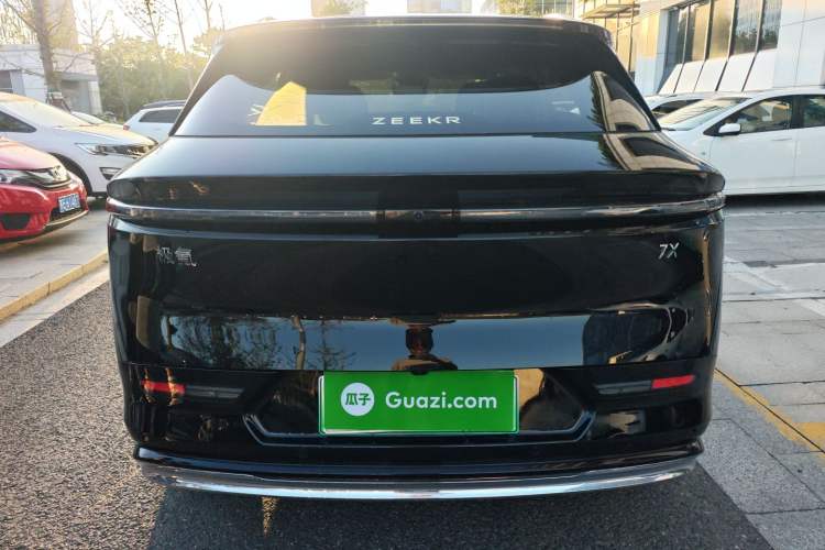 Used Zeekr 7X 2025 75 kWh Rear-Wheel Drive Intelligent Driving Version Exterior 3