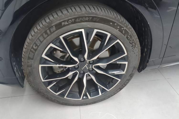 Used Zeekr 7X 2025 75 kWh Rear-Wheel Drive Intelligent Driving Version Exterior 4