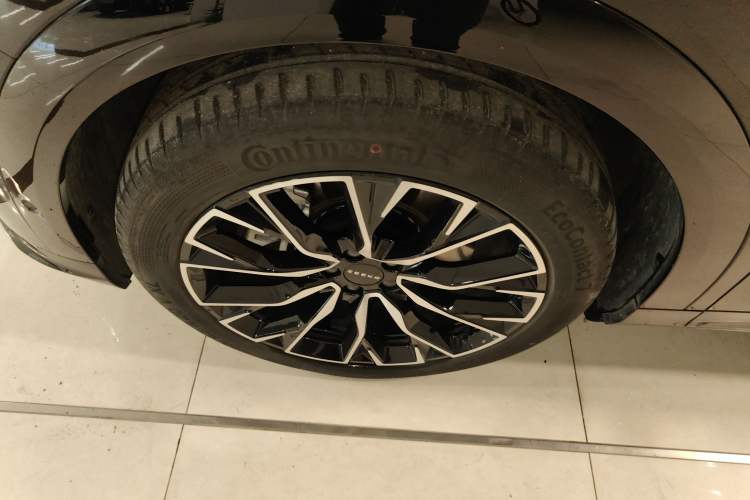 Used Zeekr 7X 2025 100kWh Long-Range All-Wheel Drive Intelligent Driving Version Exterior 4