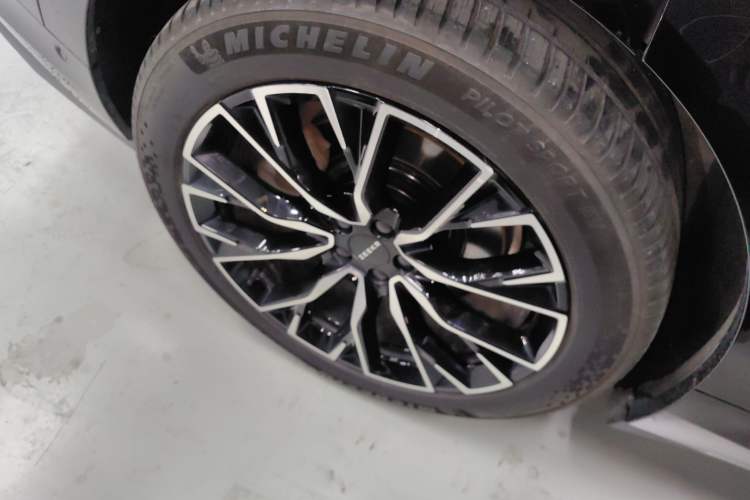 Used Zeekr 7X 2025 75 kWh Rear-Wheel Drive Intelligent Driving Version Exterior 5