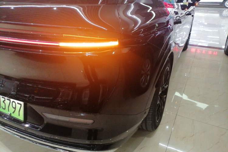 Used Zeekr 7X 2025 100kWh Long-Range All-Wheel Drive Intelligent Driving Version Exterior 6