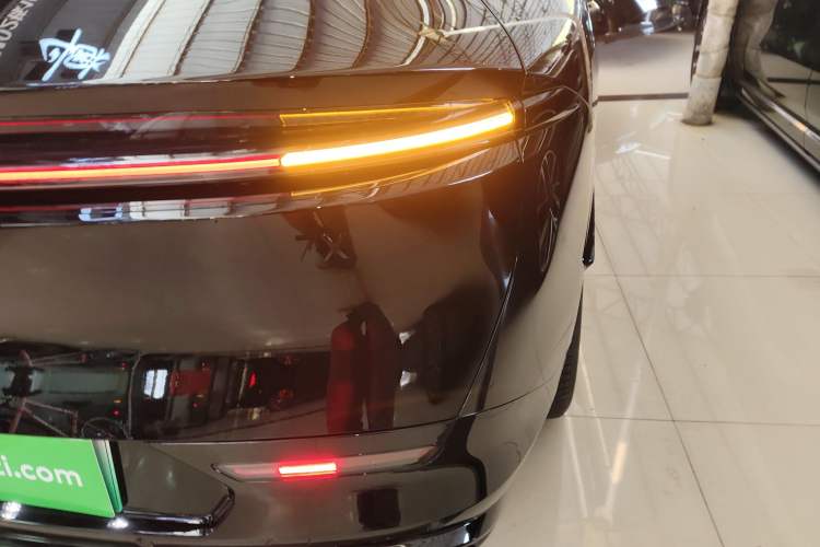 Used Zeekr 7X 2025 100 kWh Long-Range Rear-Wheel Drive with Intelligent Driving Features Exterior 6