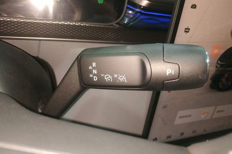 Used Zeekr 7X 2025 75 kWh Rear-Wheel Drive Intelligent Driving Version Gear Lever