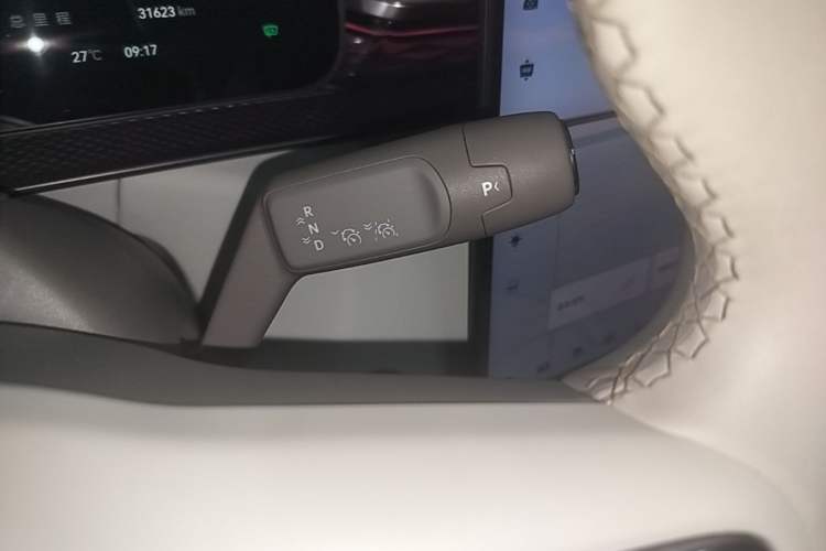 Used Zeekr 7X 2025 100kWh Long-Range All-Wheel Drive Intelligent Driving Version Gear Lever