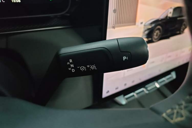 Used Zeekr 7X 2025 100 kWh Long-Range Rear-Wheel Drive with Intelligent Driving Features Gear Lever