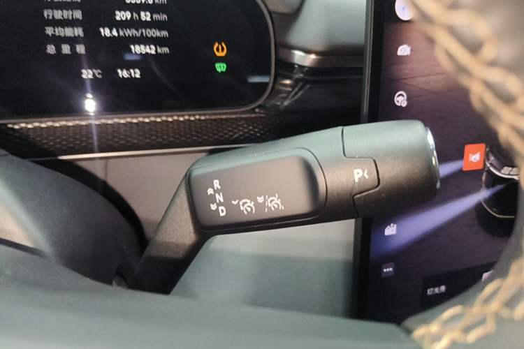 Used Zeekr 7X 2025 75 kWh Rear-Wheel Drive Intelligent Driving Version Gear Lever