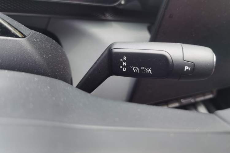 Used Zeekr 7X 2025 100 kWh Long-Range Rear-Wheel Drive with Intelligent Driving Features Gear Lever