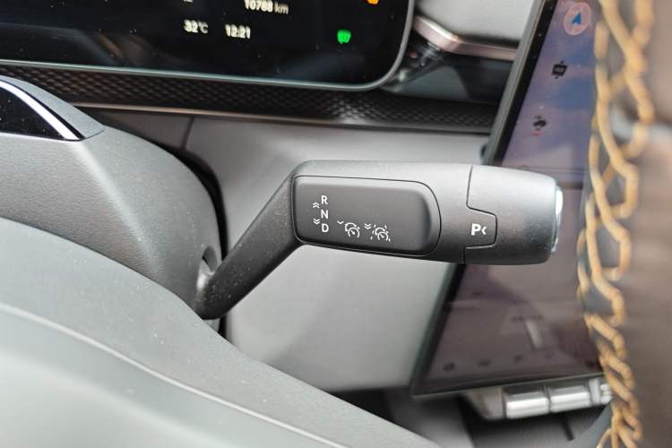 Used Zeekr 7X 2025 75 kWh Rear-Wheel Drive Intelligent Driving Version Gear Lever