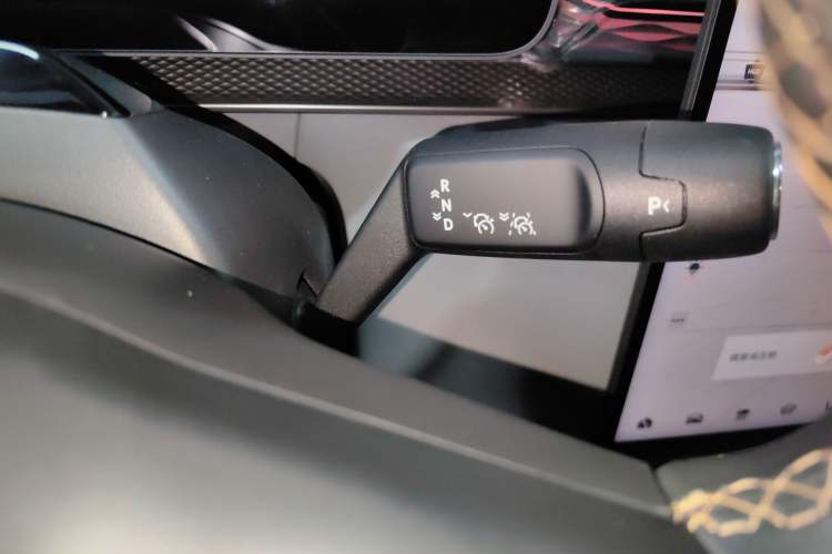Used Zeekr 7X 2025 75 kWh Rear-Wheel Drive Intelligent Driving Version Gear Lever