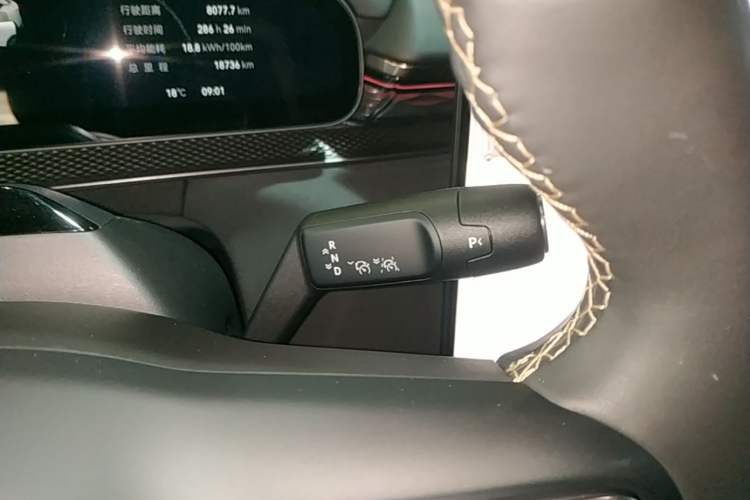 Used Zeekr 7X 2025 100 kWh Long-Range Rear-Wheel Drive with Intelligent Driving Features Gear Lever