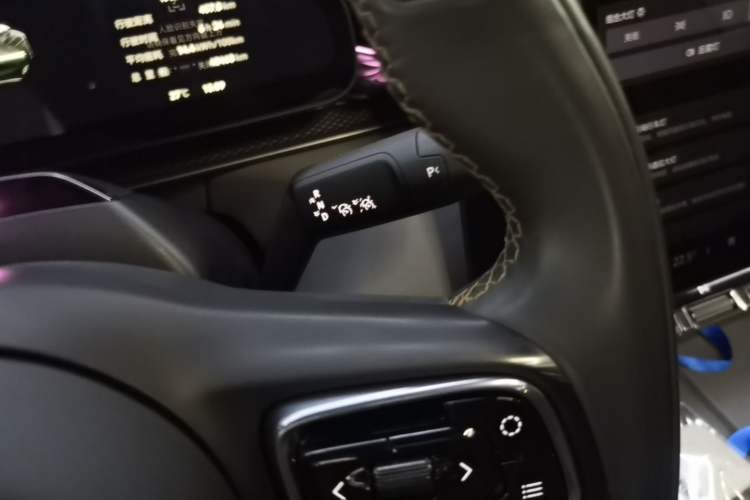 Used Zeekr 7X 2025 100kWh Long-Range All-Wheel Drive Intelligent Driving Version Gear Lever