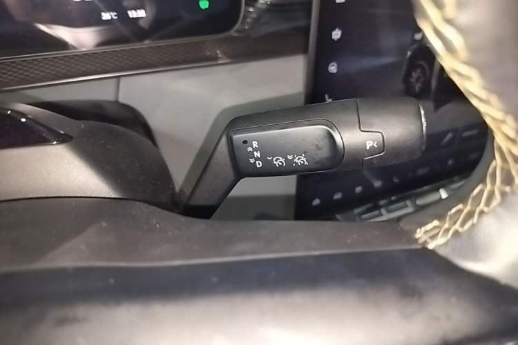 Used Zeekr 7X 2025 100kWh Long-Range All-Wheel Drive Intelligent Driving Version Gear Lever