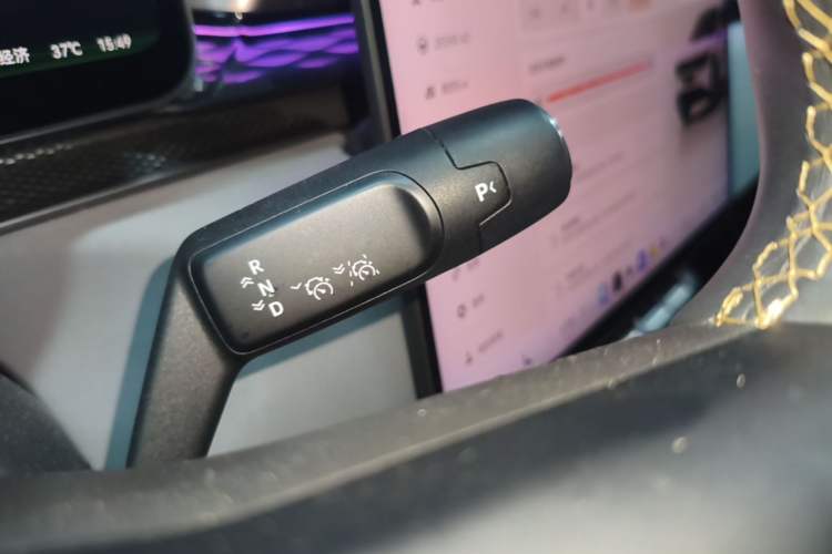 Used Zeekr 7X 2025 75 kWh Rear-Wheel Drive Intelligent Driving Version Gear Lever