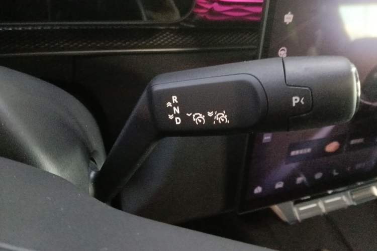 Used Zeekr 7X 2025 100 kWh Long-Range Rear-Wheel Drive with Intelligent Driving Features Gear Lever