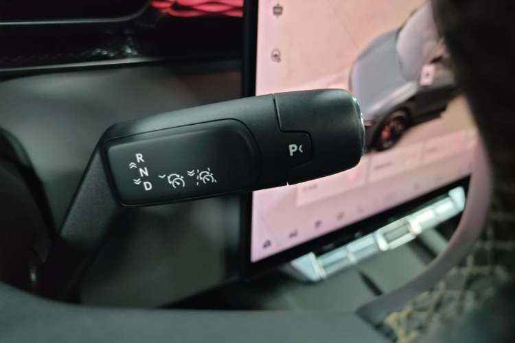 Used Zeekr 7X 2025 75 kWh Rear-Wheel Drive Intelligent Driving Version Gear Lever