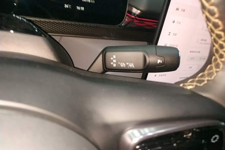 Used Zeekr 7X 2025 75 kWh Rear-Wheel Drive Intelligent Driving Version Gear Lever