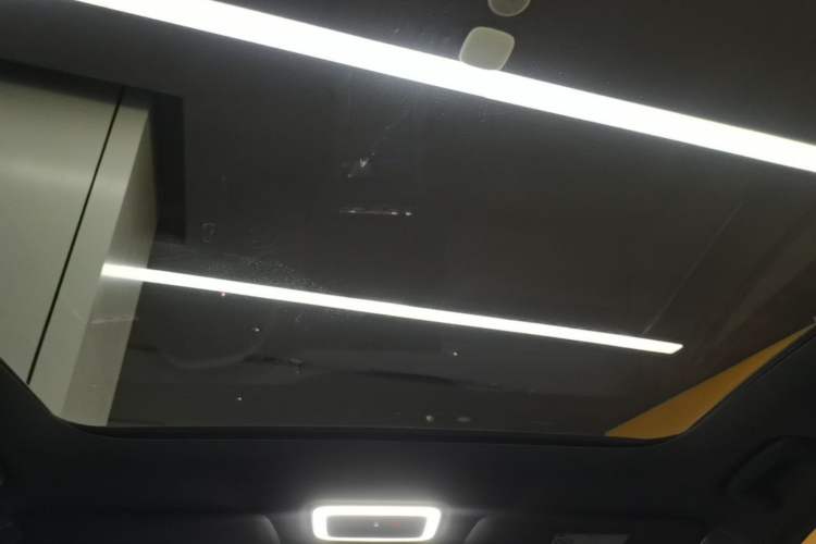 Used Zeekr 7X 2025 100kWh Long-Range All-Wheel Drive Intelligent Driving Version Headliner