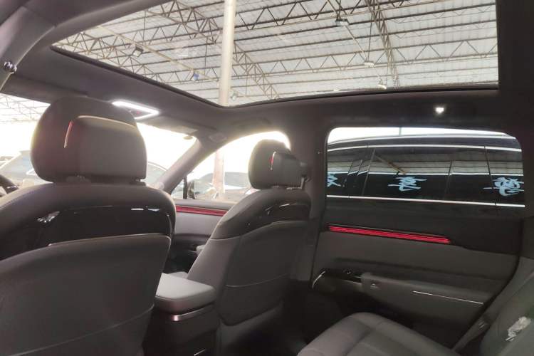 Used Zeekr 7X 2025 100 kWh Long-Range Rear-Wheel Drive with Intelligent Driving Features Headliner