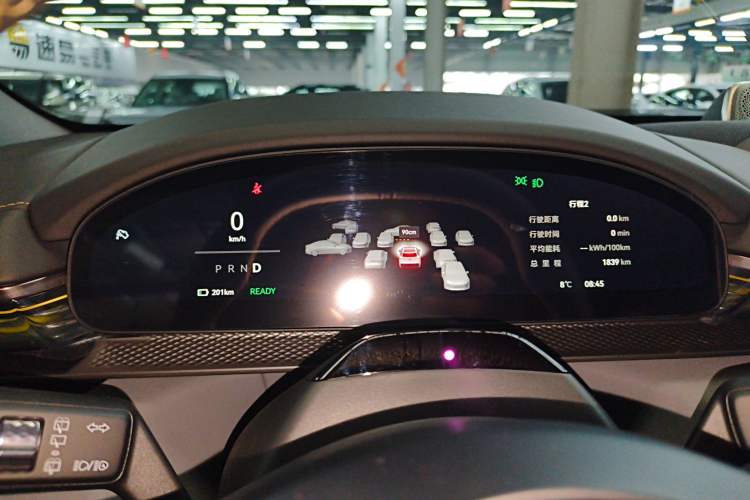 Used Zeekr 7X 2025 100 kWh Long-Range Rear-Wheel Drive with Intelligent Driving Features Instrument Cluster