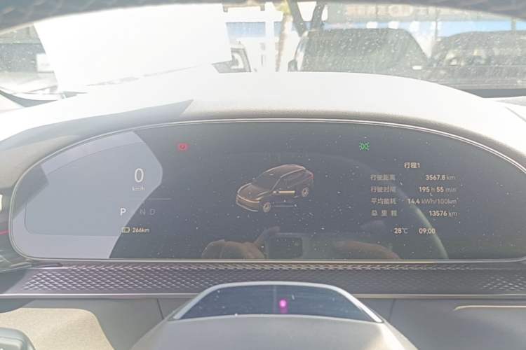 Used Zeekr 7X 2025 75 kWh Rear-Wheel Drive Intelligent Driving Version Instrument Cluster
