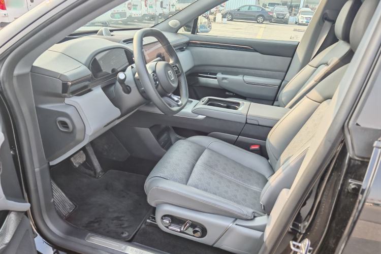 Used Zeekr 7X 2025 100 kWh Long-Range Rear-Wheel Drive with Intelligent Driving Features Interior 1