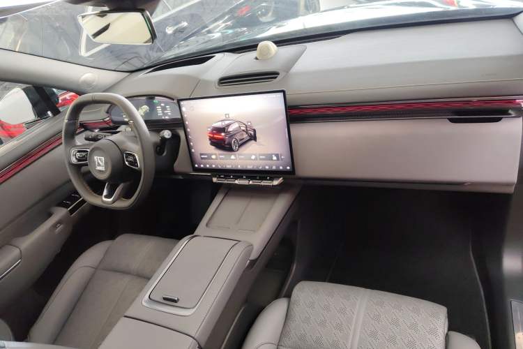 Used Zeekr 7X 2025 100 kWh Long-Range Rear-Wheel Drive with Intelligent Driving Features Interior 2