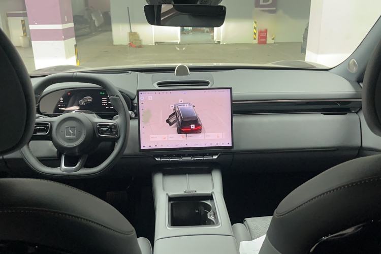 Used Zeekr 7X 2025 100 kWh Long-Range Rear-Wheel Drive with Intelligent Driving Features Interior 2
