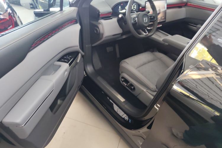 Used Zeekr 7X 2025 100 kWh Long-Range Rear-Wheel Drive with Intelligent Driving Features Interior 3