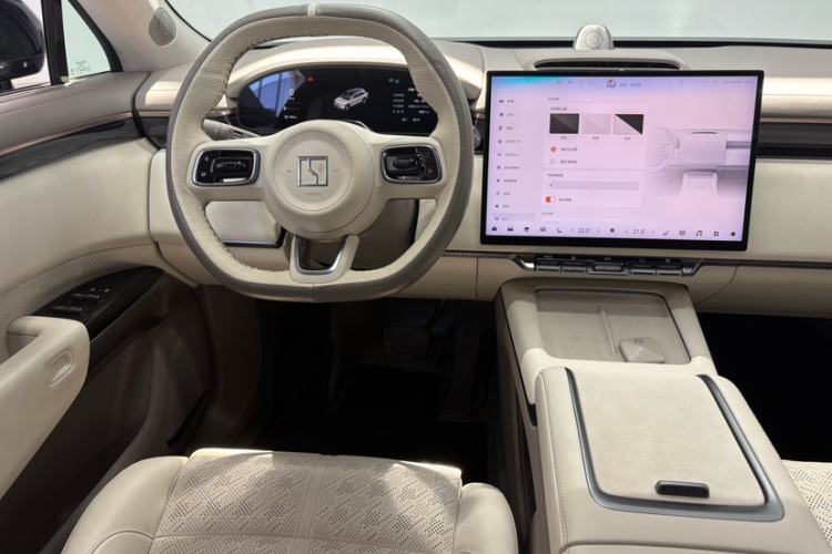 Used Zeekr 7X 2025 100 kWh Long-Range Rear-Wheel Drive with Intelligent Driving Features Interior 3
